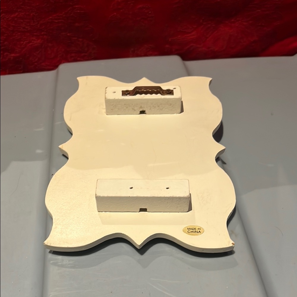 Cream Decorative Plaque with Shell Design - Picture 2 of 2